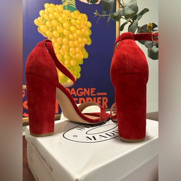 STEVE MADDEN CARSON RED SUEDE HEELS - Picture 3 of 4